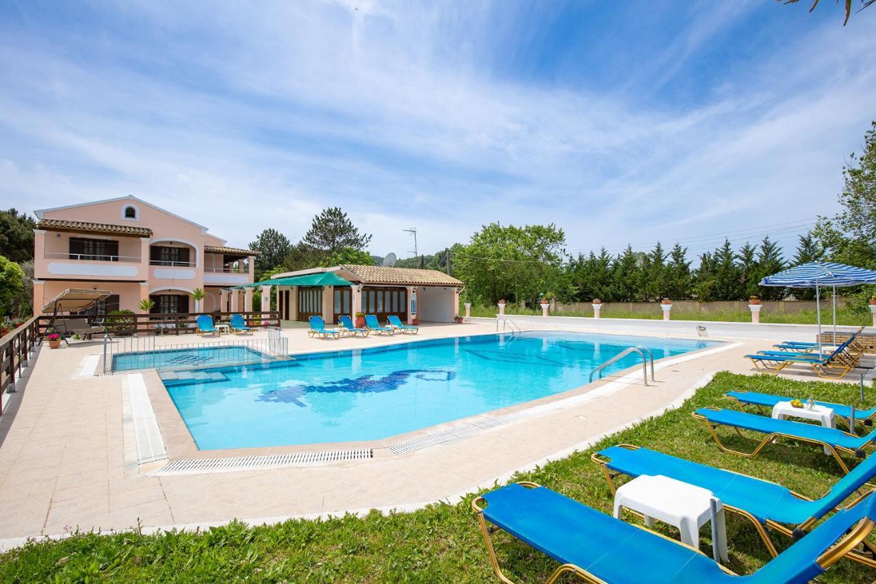 Nikos Pool Apartments - Ground Floor Sidárion 외부 사진